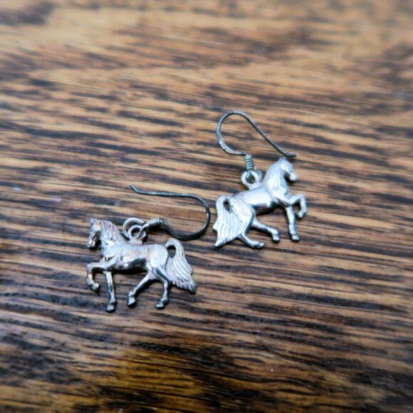 Marked 925 Silver Horse Shaped Western Style Earrings - Picture 3 of 5
